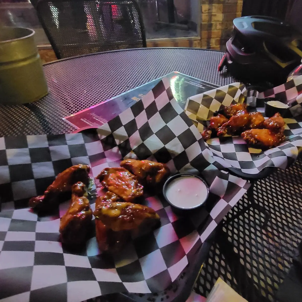 Hot Wings 5