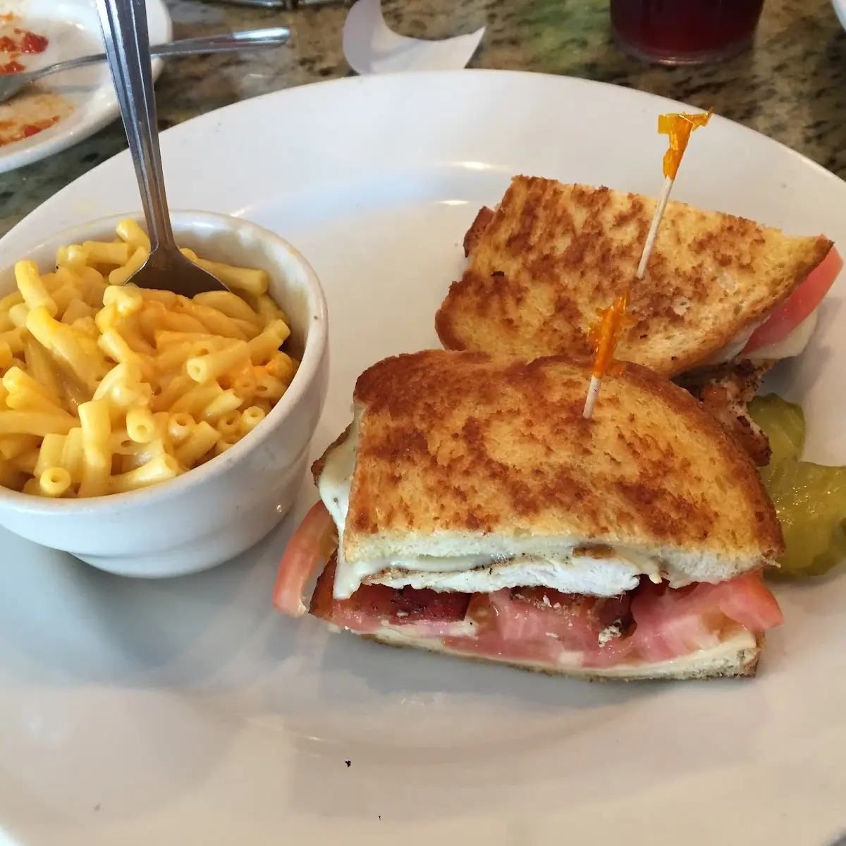 Turkey Bacon Melt with Basic Mac N Cheese