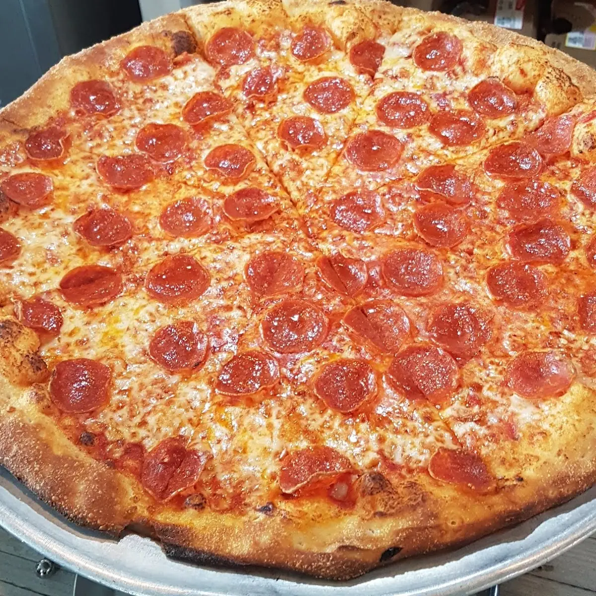 3 Pepperoni Pizza Slices and a Beer for 8