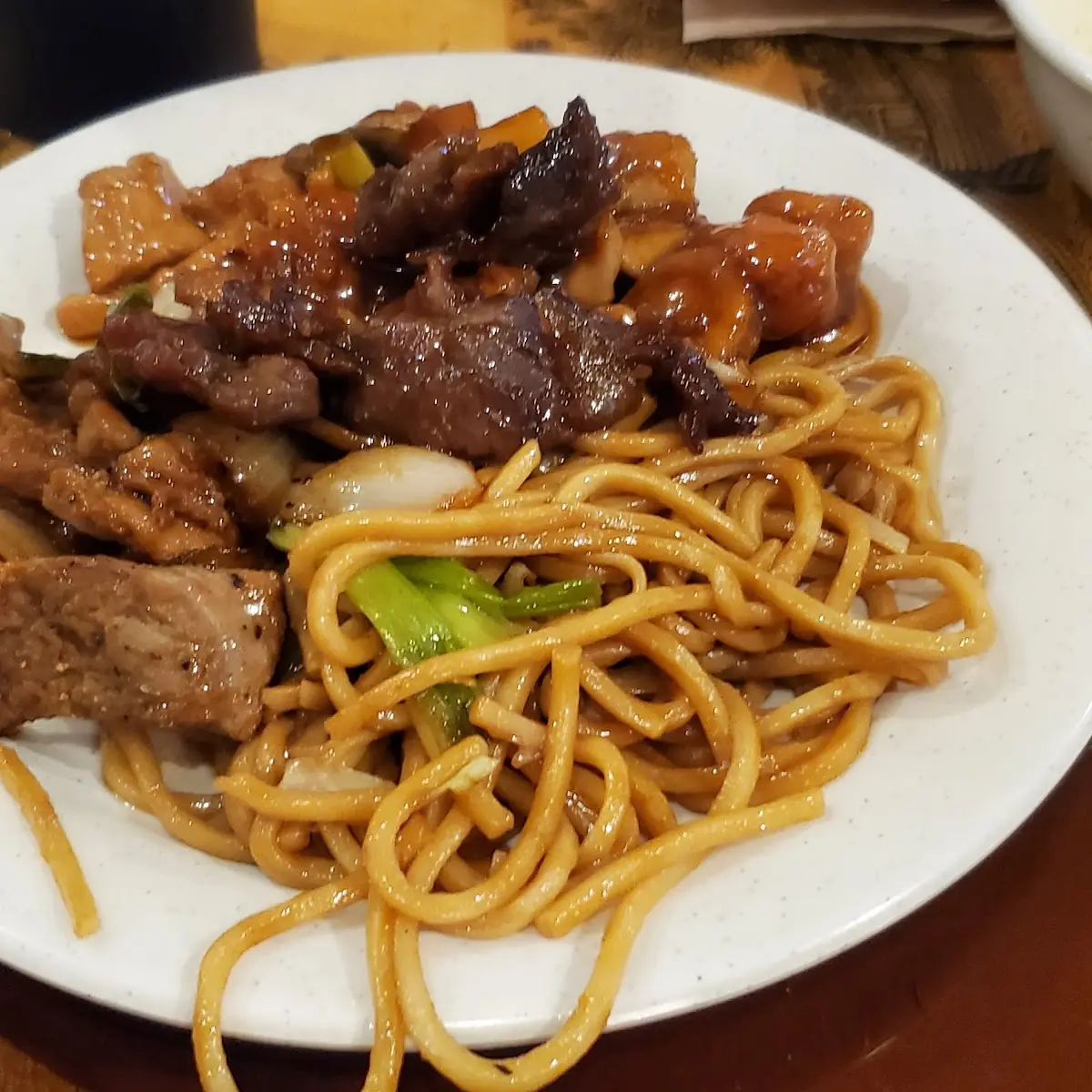 Lo Mein Chicken Beef Selections
