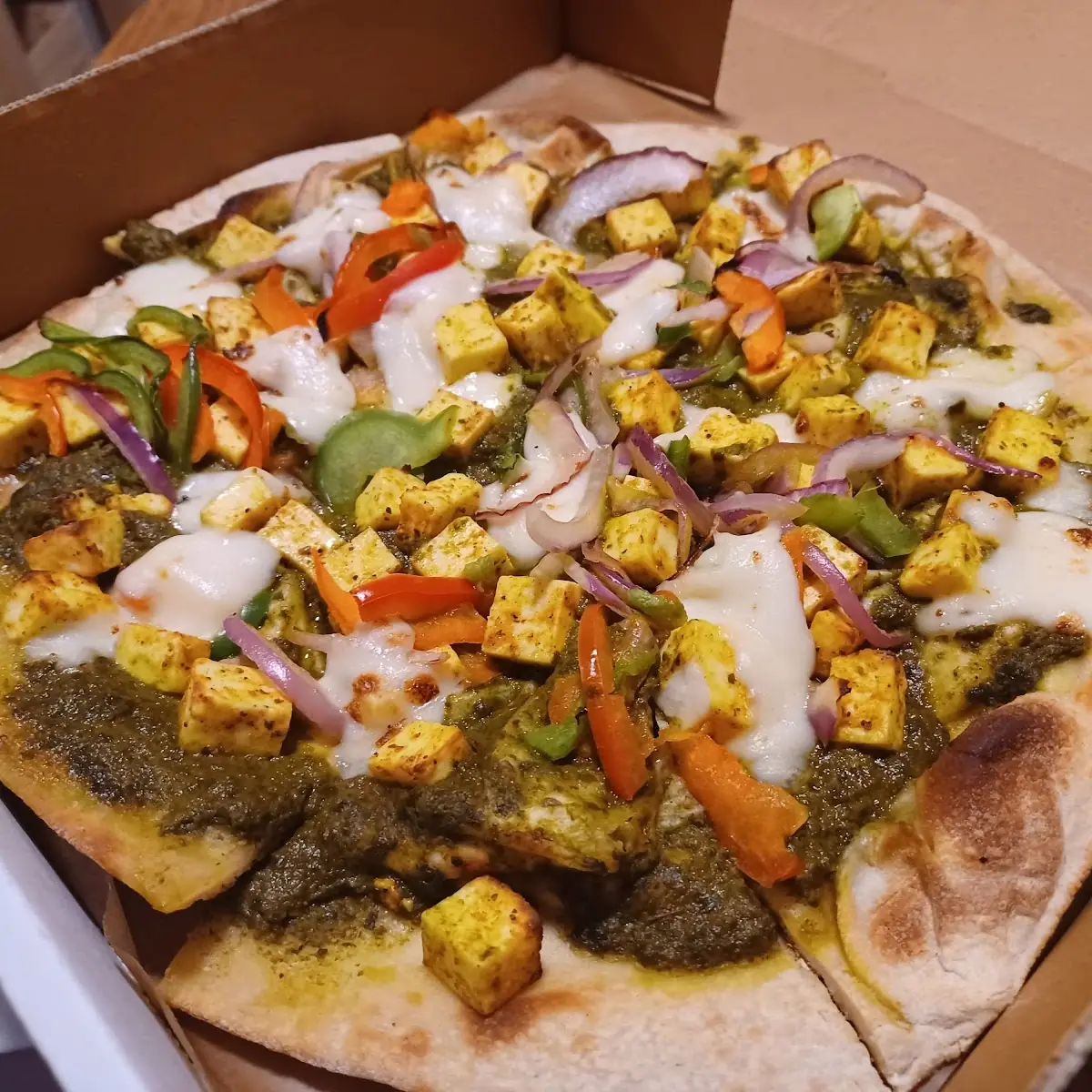 Saag Paneer Pizza
