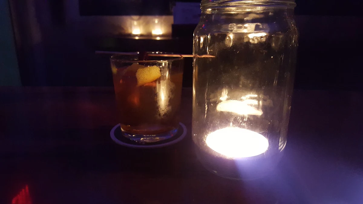 Manhattan, The Moonroom