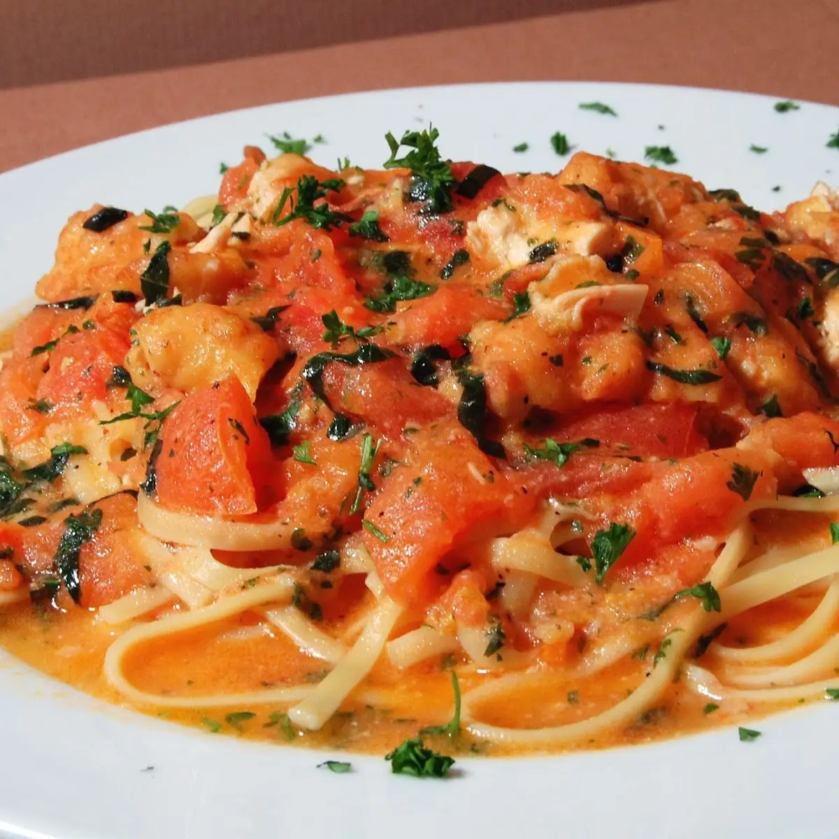 Linguini with Tomato Sauce
