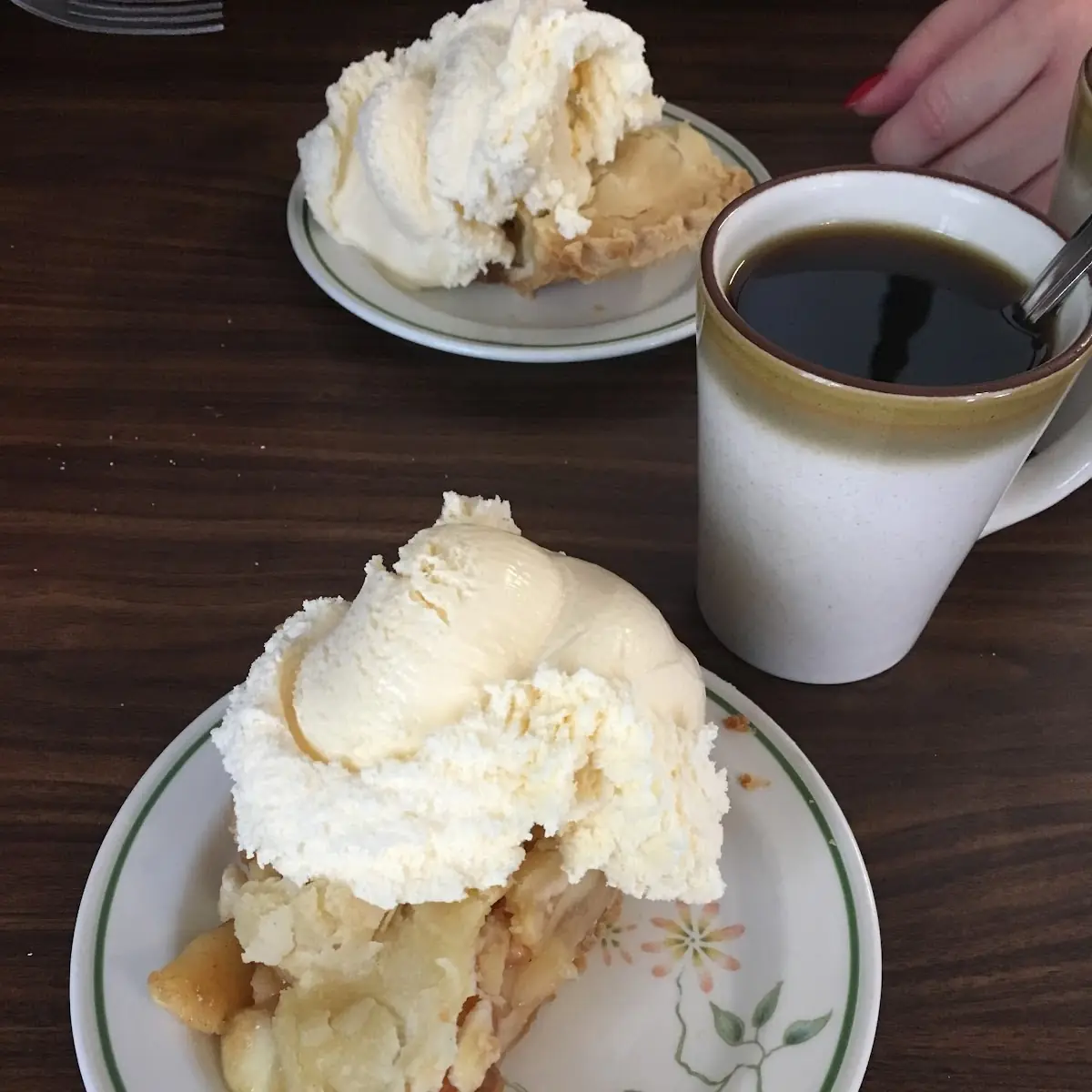 Apple Pie with Ice Cream