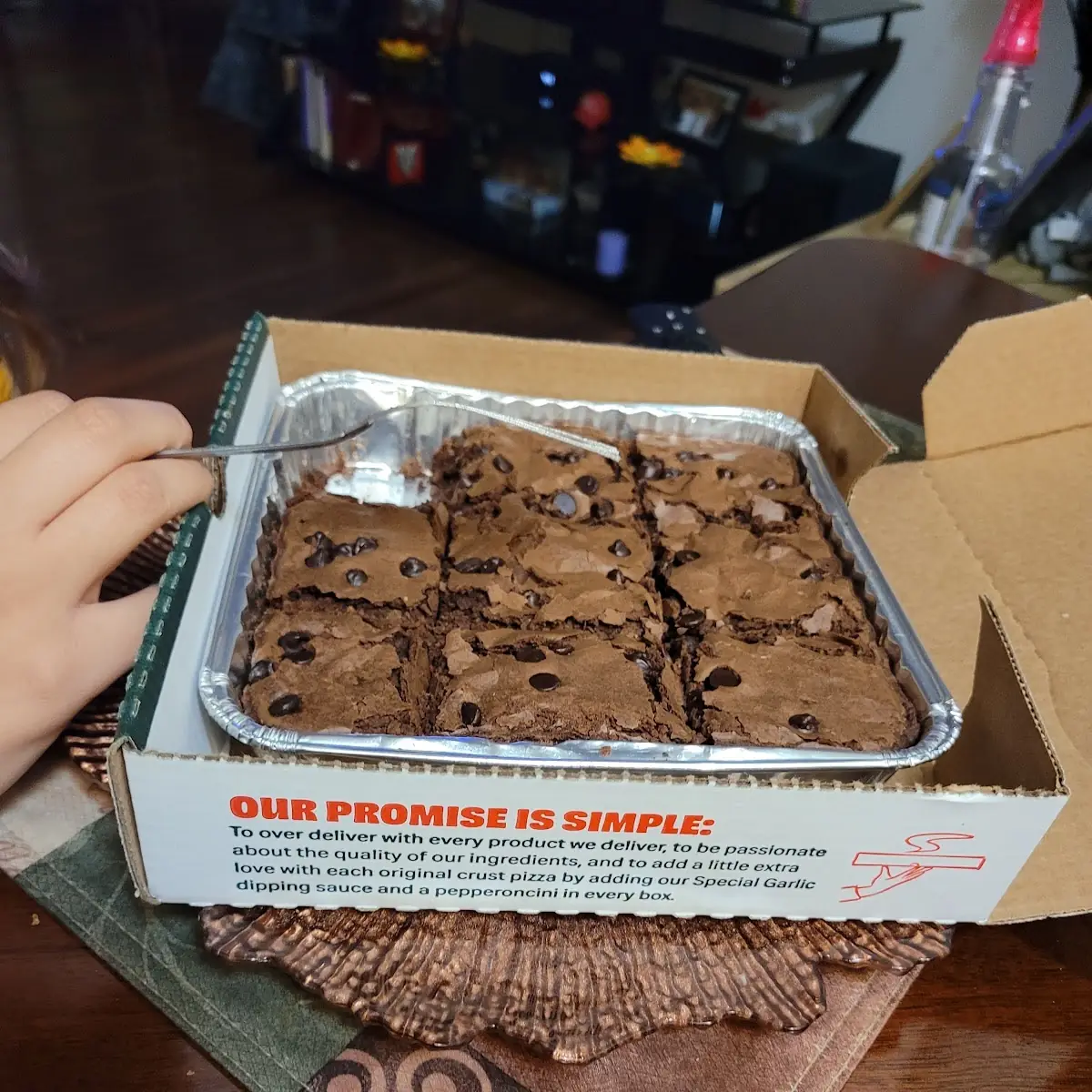 Pepperoni Pizza Brownie & Drinks Bundle