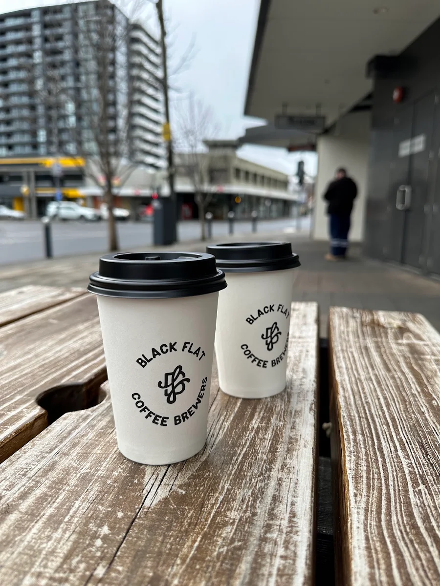 Flat White and Latte, Black Flat Coffee Brewers