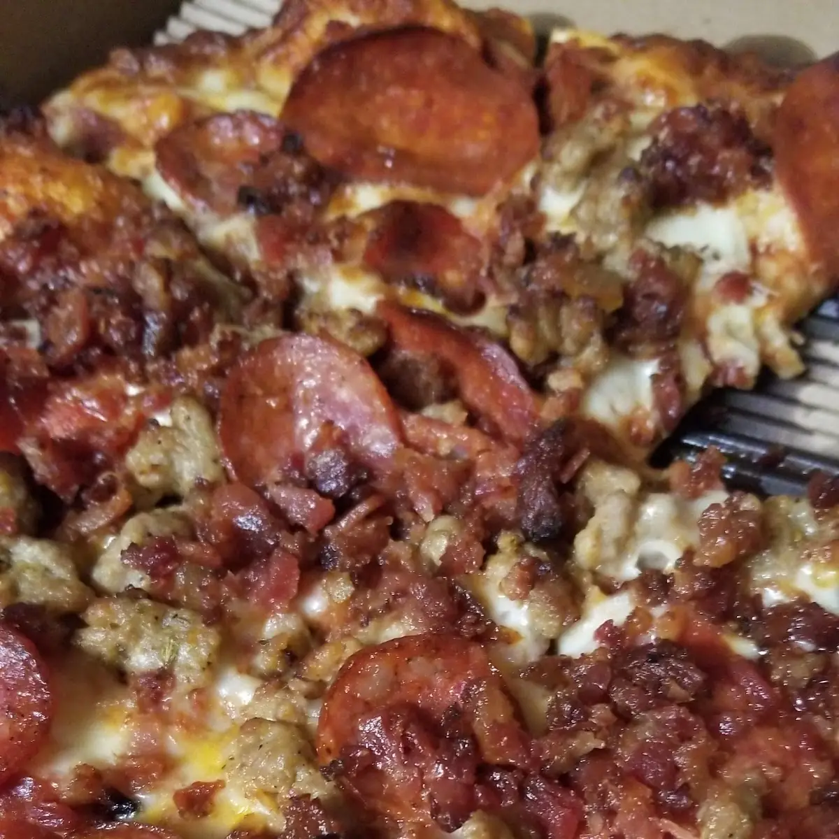 Ulti Meat Pizza