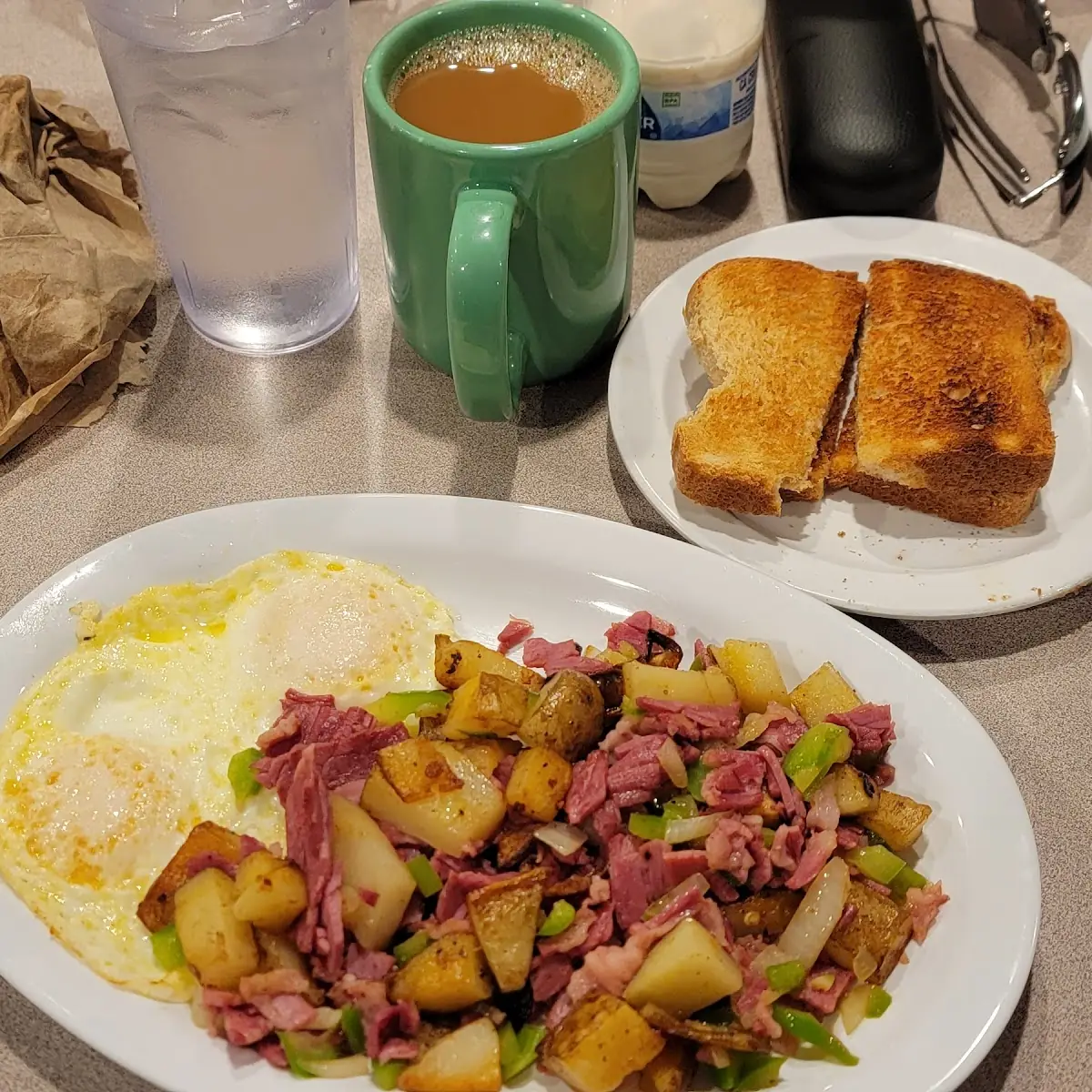 Corned Beef Hash & Eggs