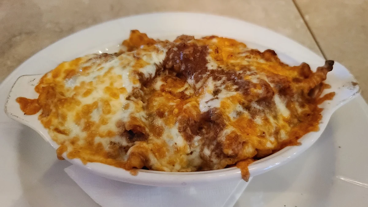 Poutine with Meat Sauce