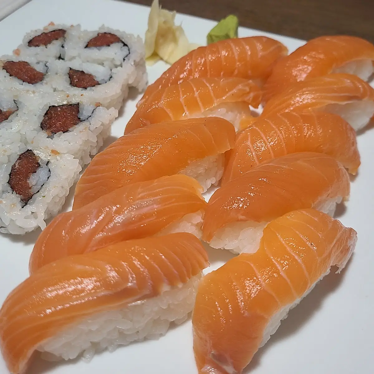 Set E Lunch Special Spicy Tuna Roll and Salmon Sushi