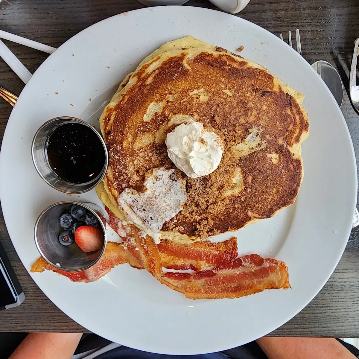 Cinnamon Streusel Pancakes