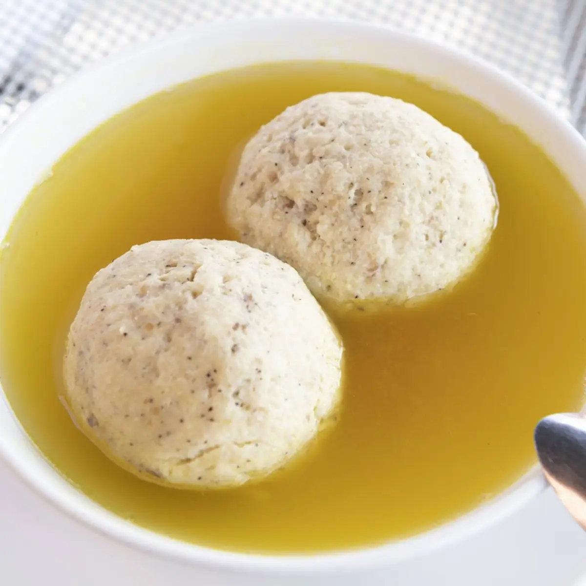 Matzoh Ball-Soup