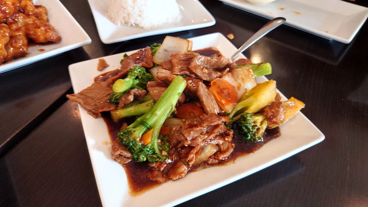 79. Bœuf sauce au cari rouge / Red Curry Beef