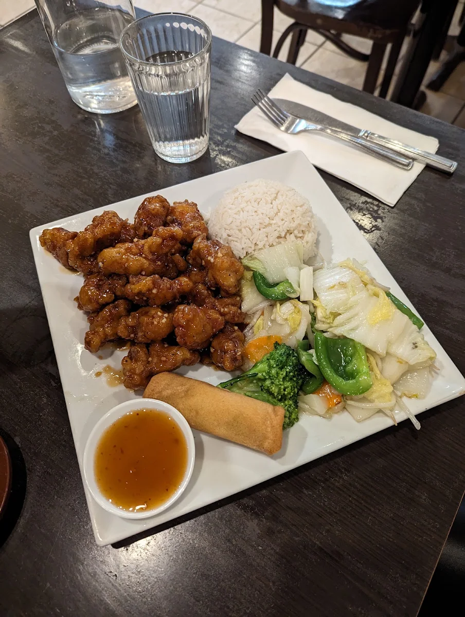 Poulet Général Tao, Nouilles Etc