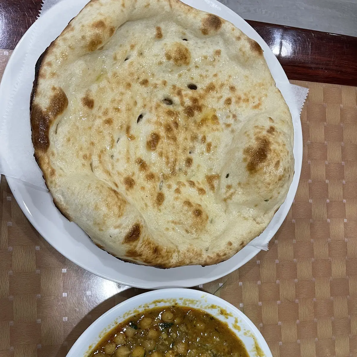 Naan Chana Masala