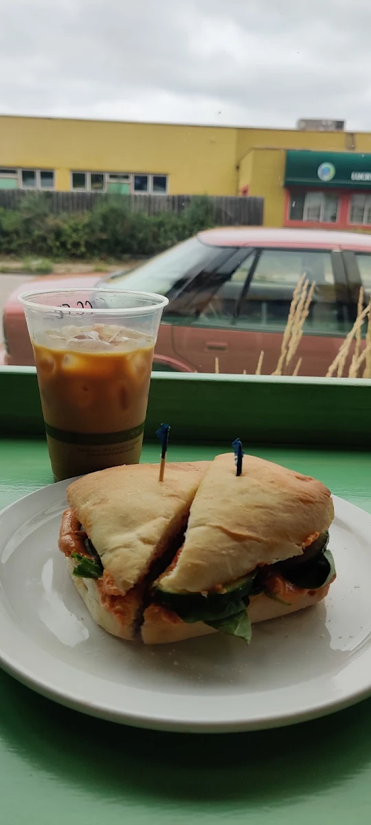 Hummus Sandwich Vegan