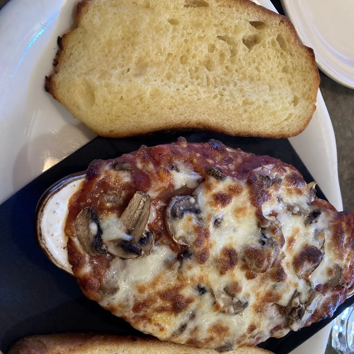 Rigatoni with Garlic Bread