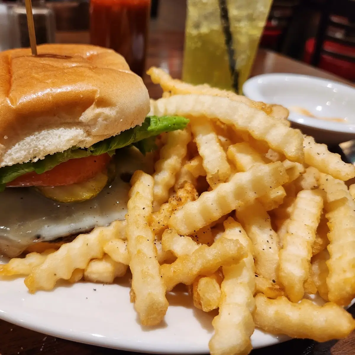 Double Cheeseburger w Fries