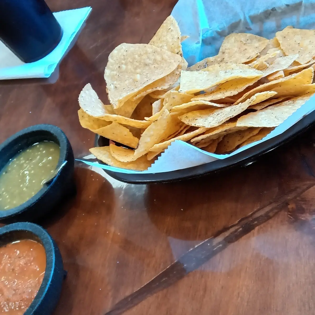 Chips Y Salsa Chips & Salsa