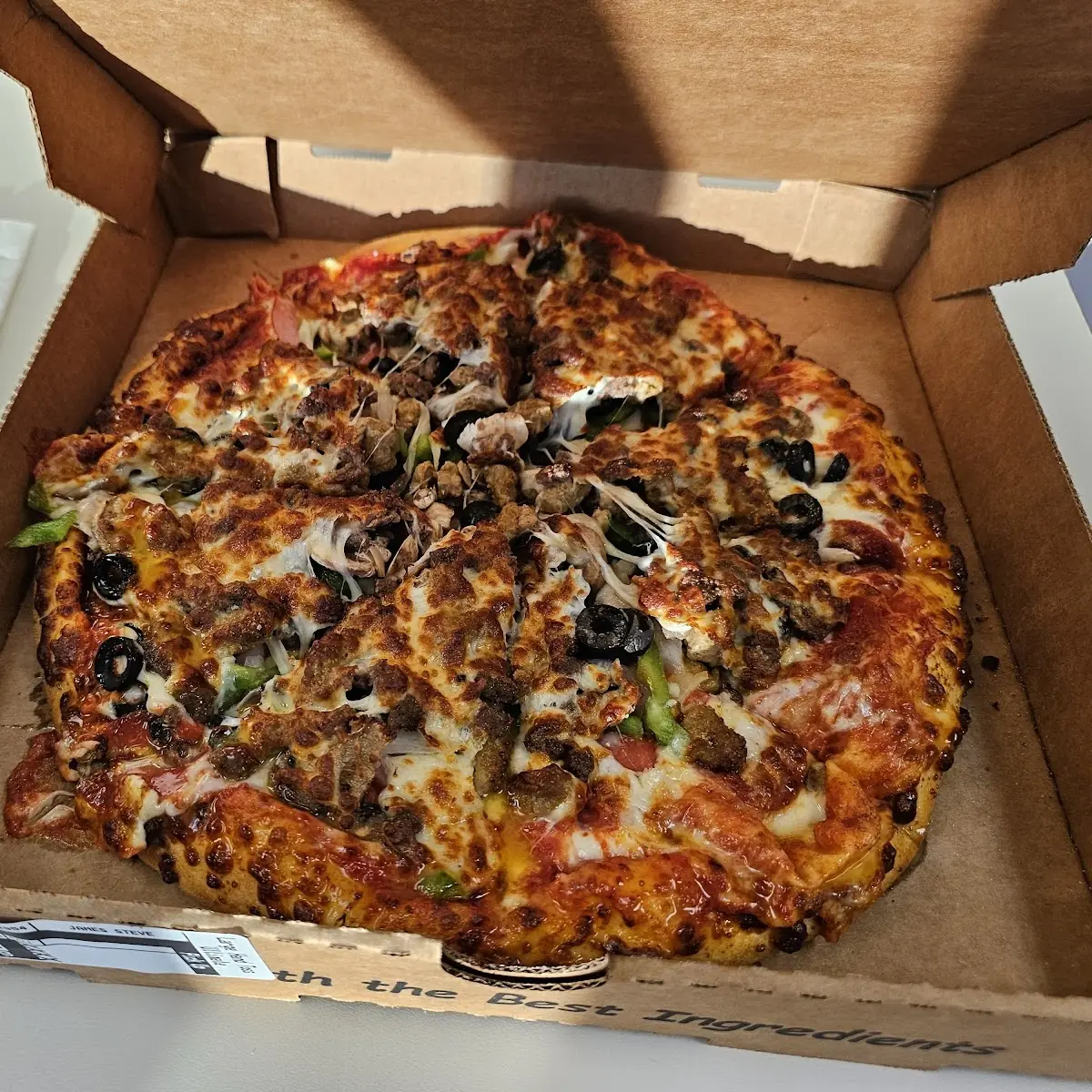 The Ultimate with Hand Tossed Crust