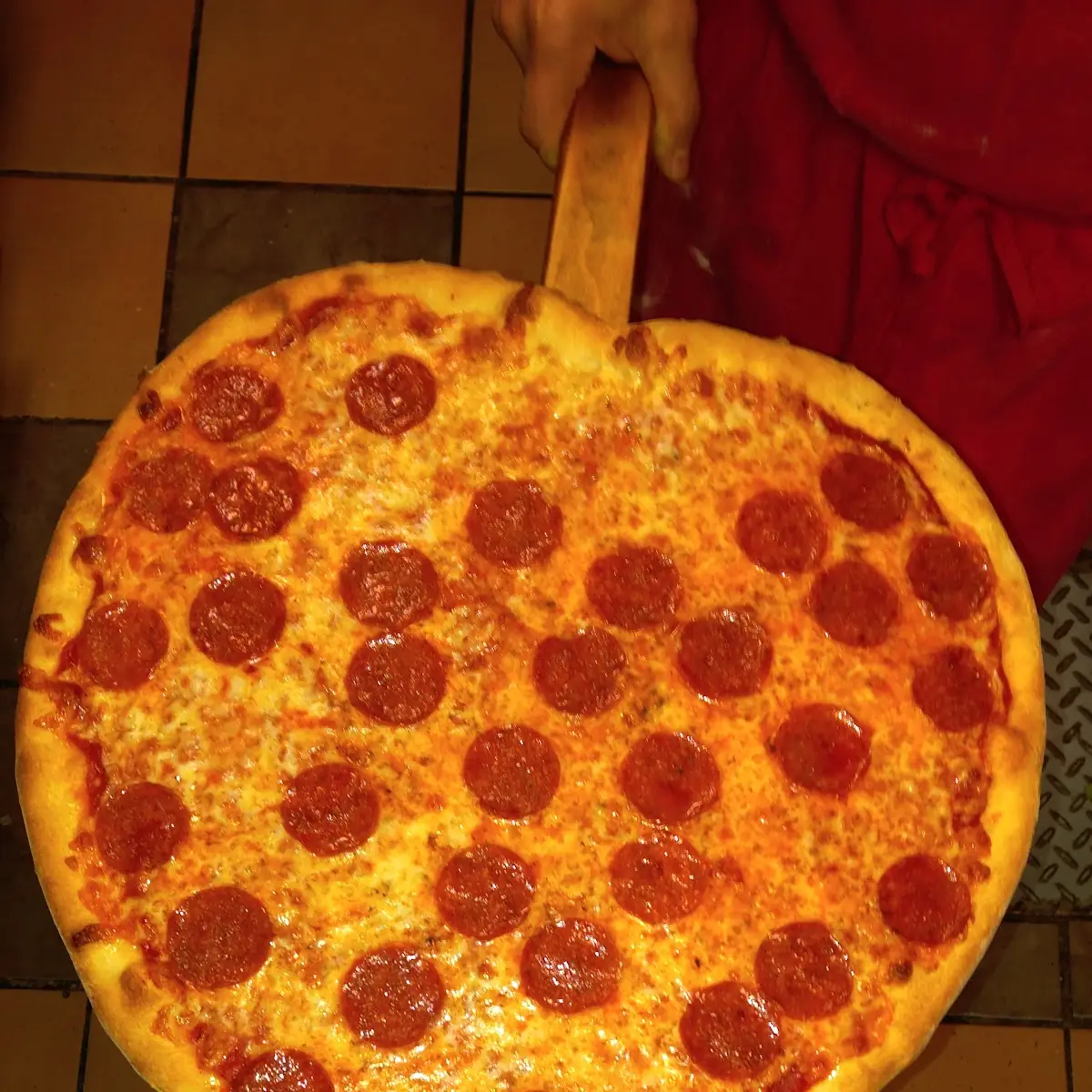 Barbecued Chicken Gourmet Pizza  (Medium 14")