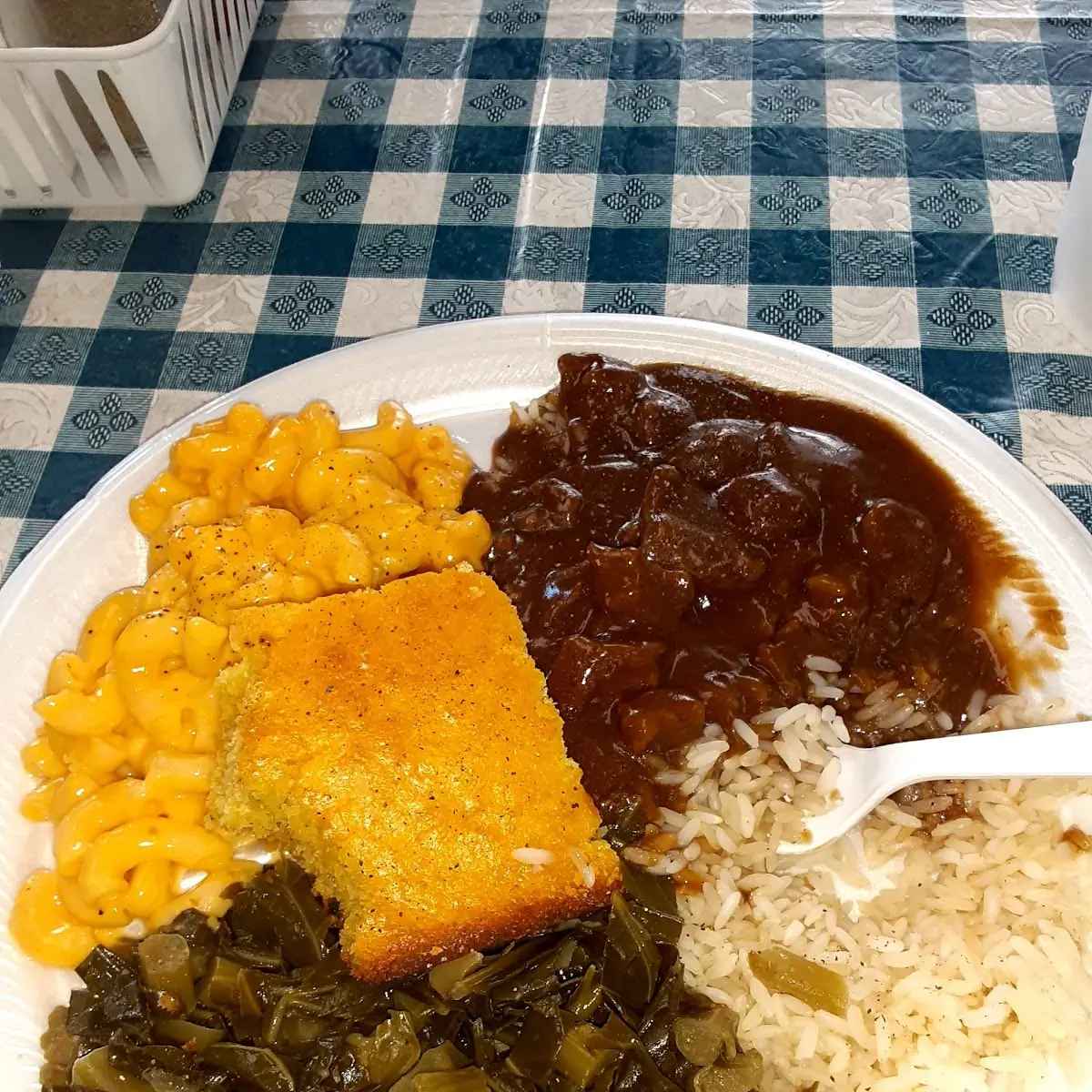 Beef Tips and Rice Collard Greens Cornbread