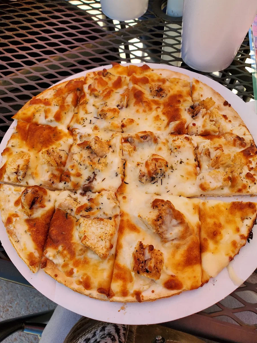 Chicken Alfredo Pizza