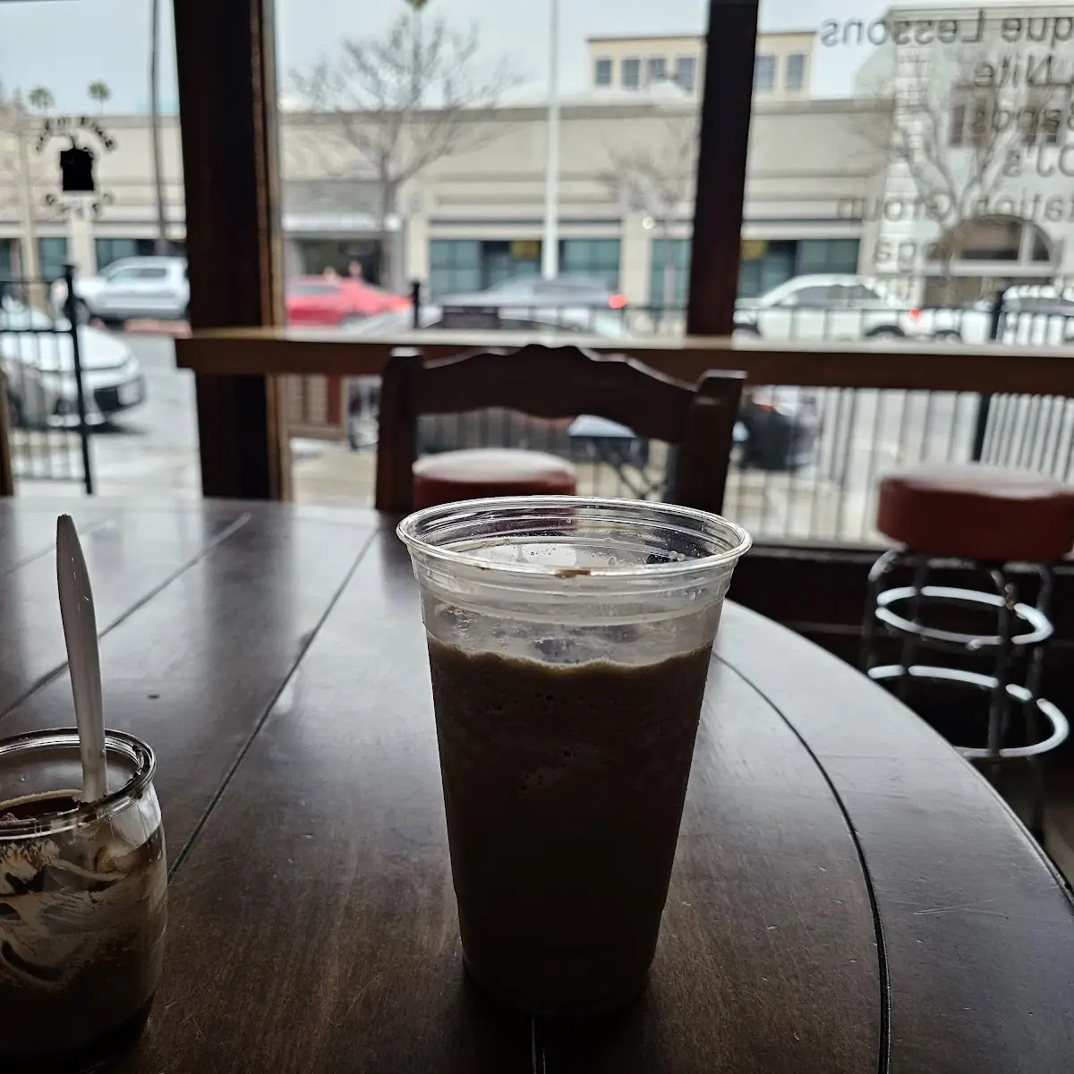 White Chocolate Ice Blend with a Belgian Chocolate Mousse