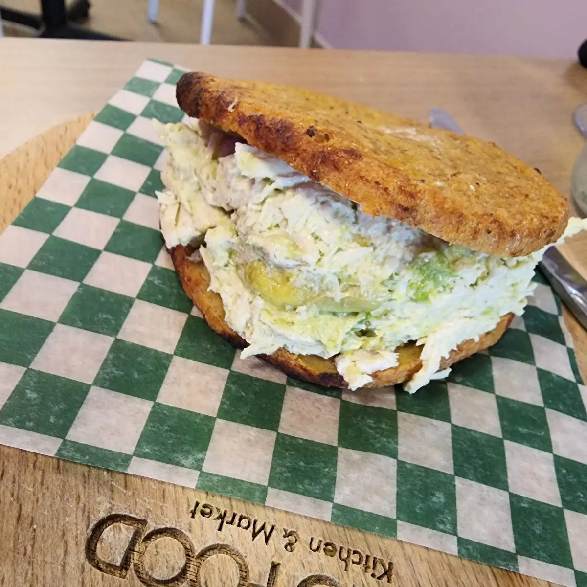 Reina Pepiada Burger