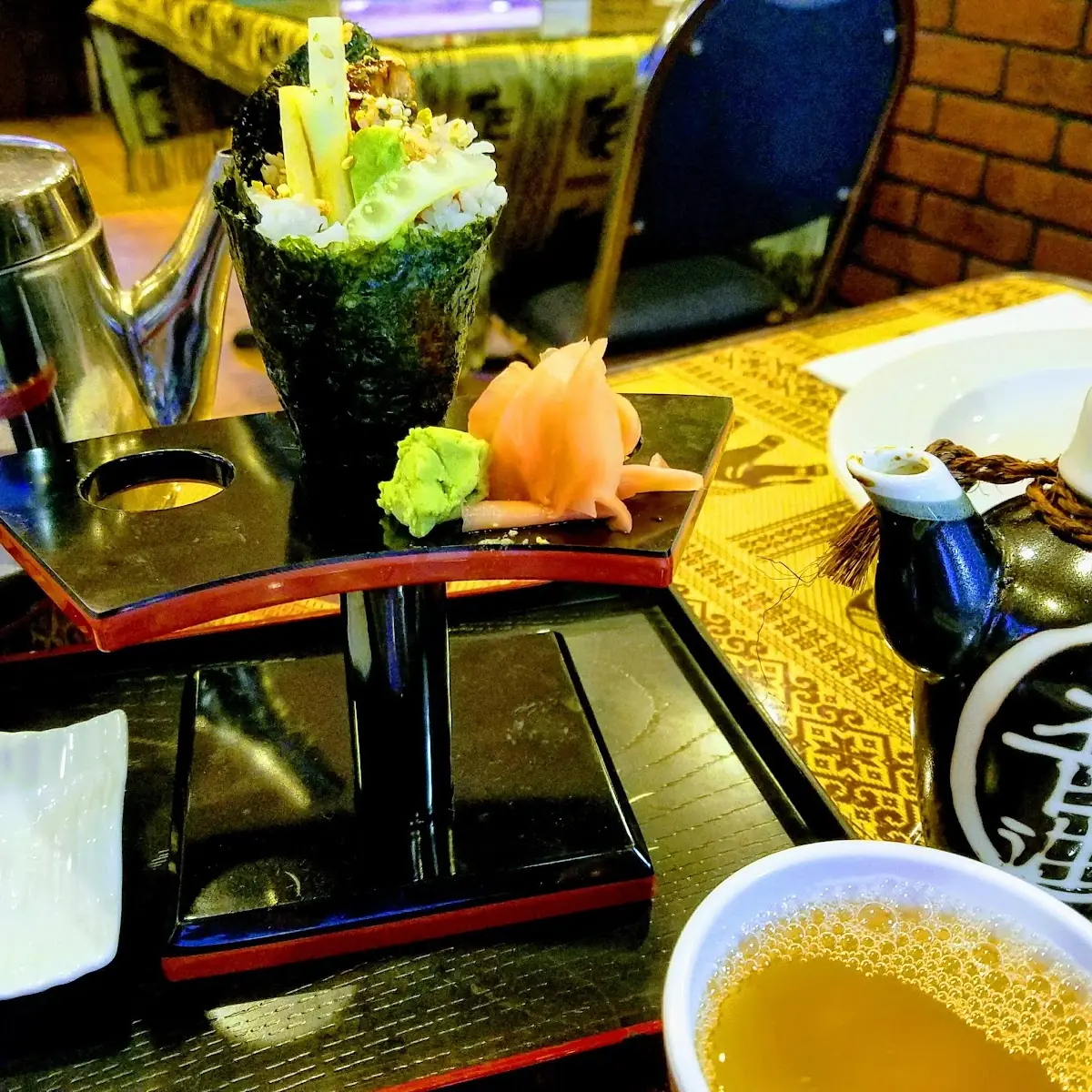 Unagi Hand Roll