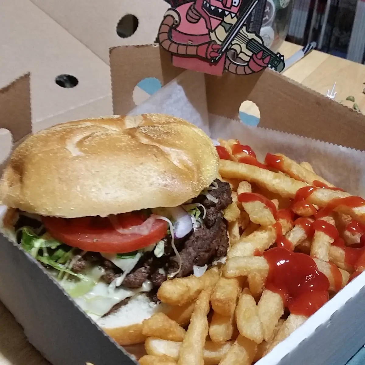 Triple Cheeseburger w Fries
