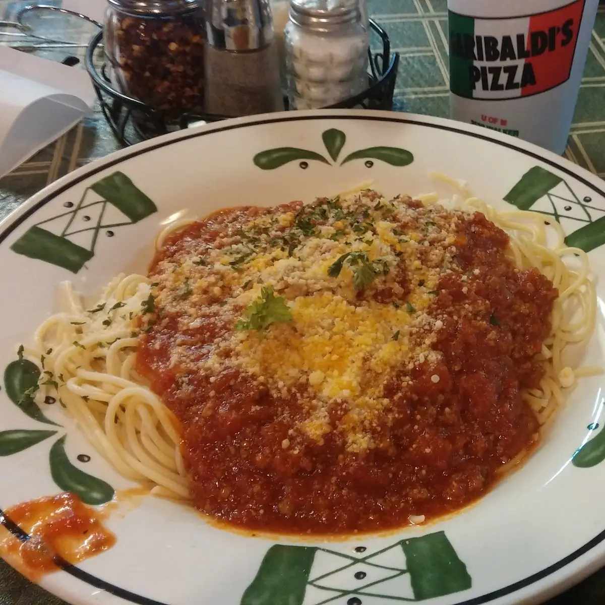 Spaghetti with Meat Sauce and Garlic Bread