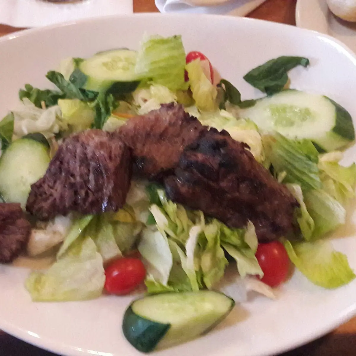 Green Salad with Beef Tips