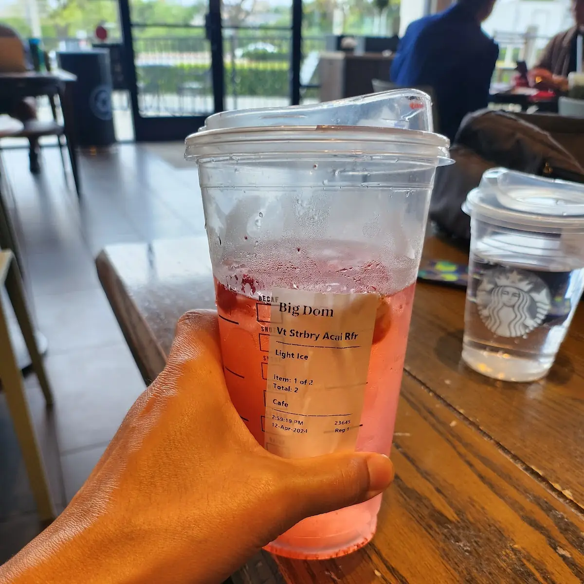 Strawberry Açaí Starbucks Refreshers Beverage