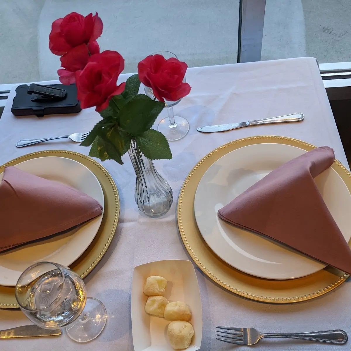 Valentine's Day Table Setting