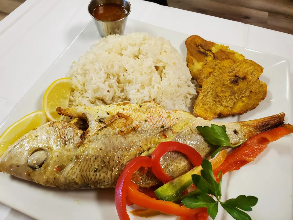 Plat Fritay Poisson Fritay Fish Dish, Casse-croute/marché goûter antillais inc.
