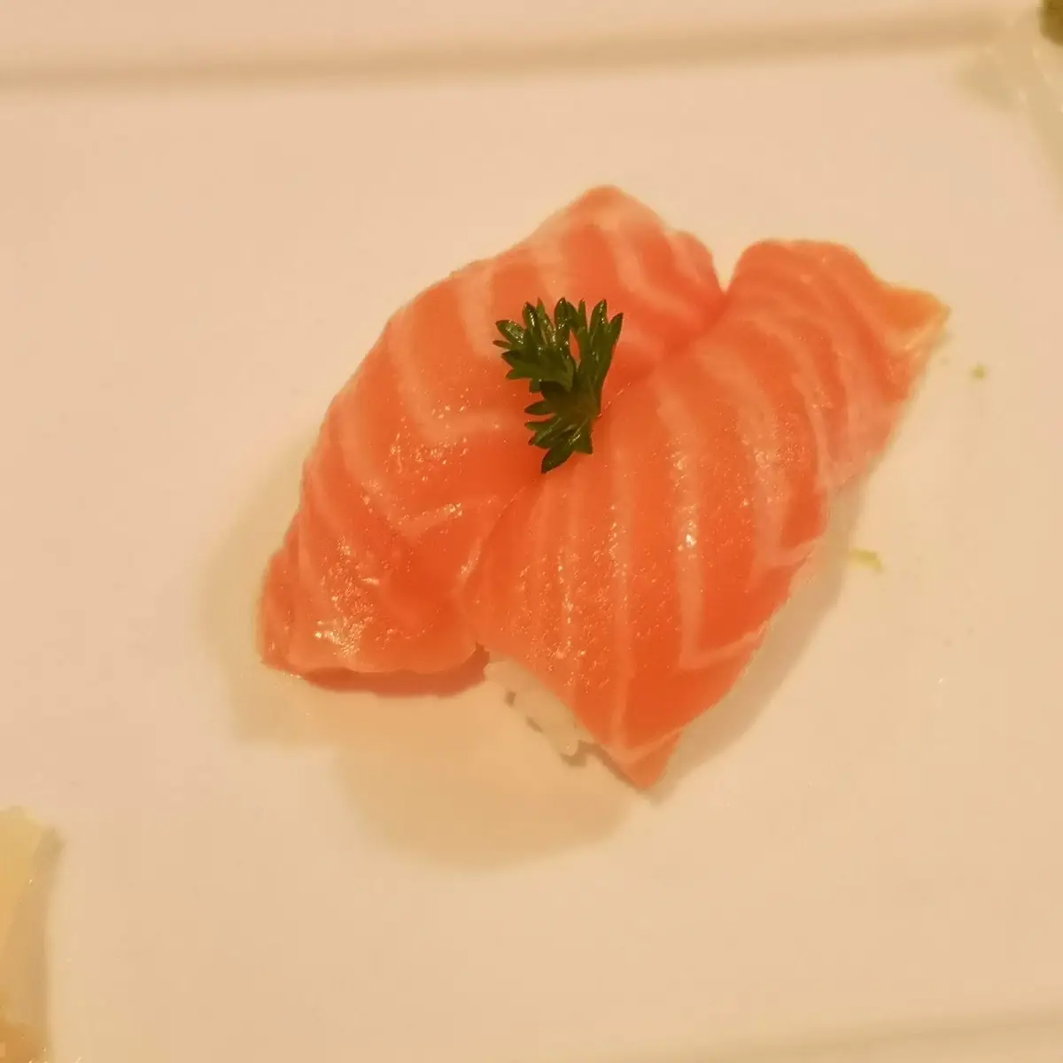 Salmon Sashimi 6 PC
