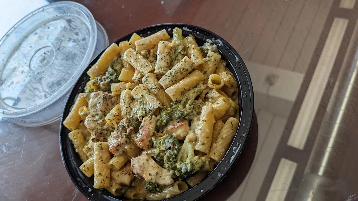 Chicken Broccoli Alfredo