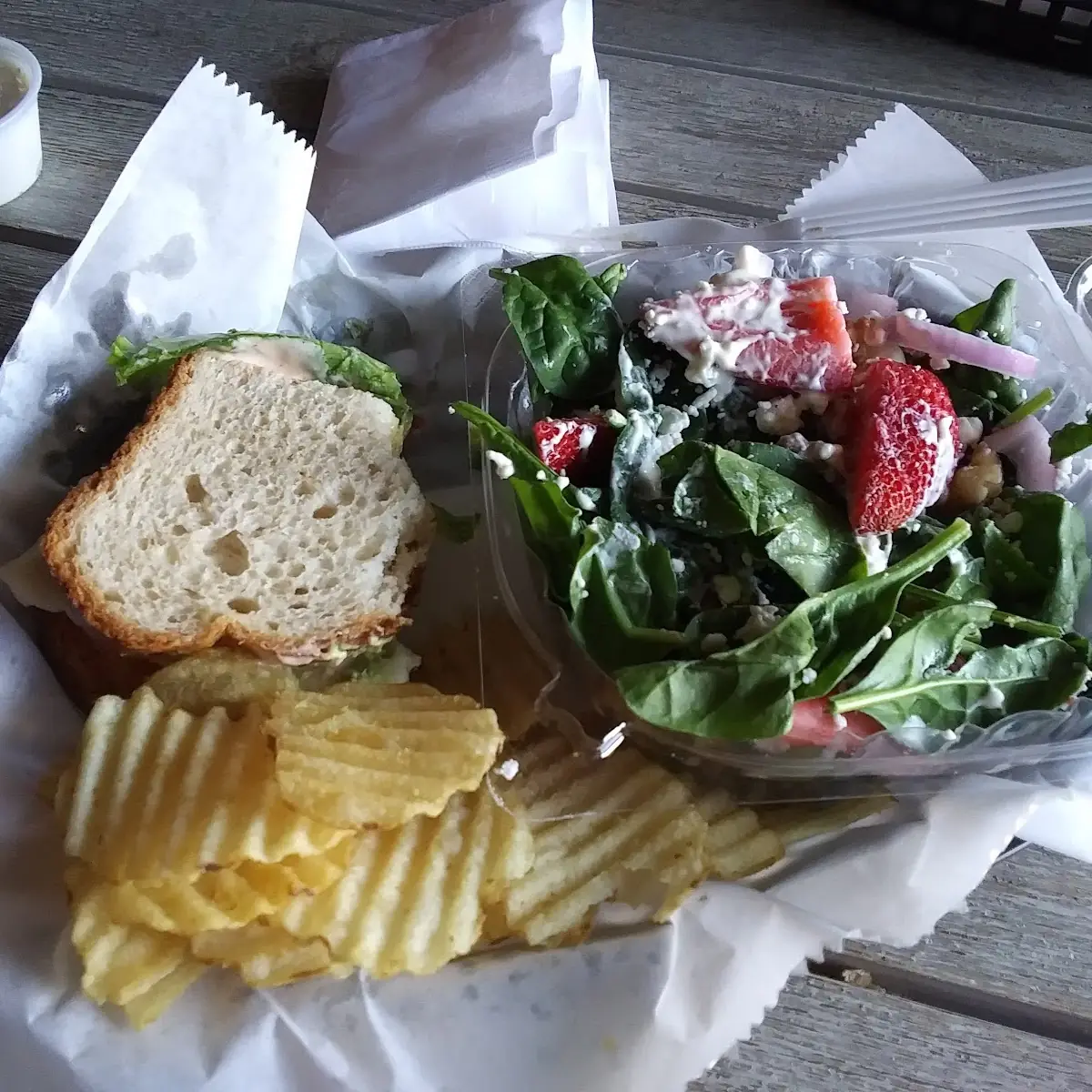 Small Spinach Salad with Strawberries