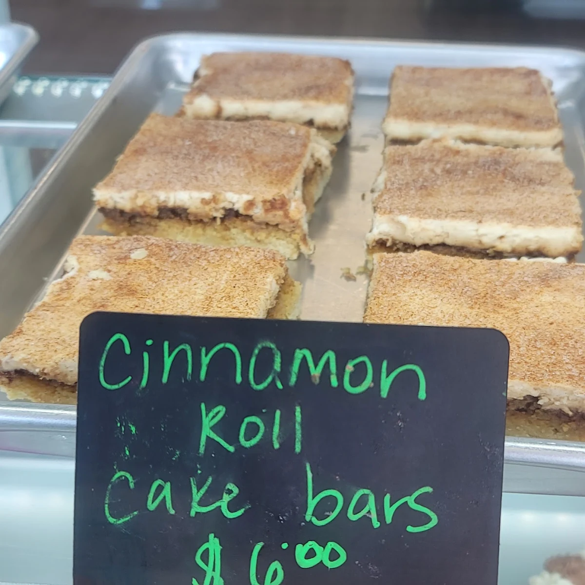 Cinnamon Roll Cake Bars