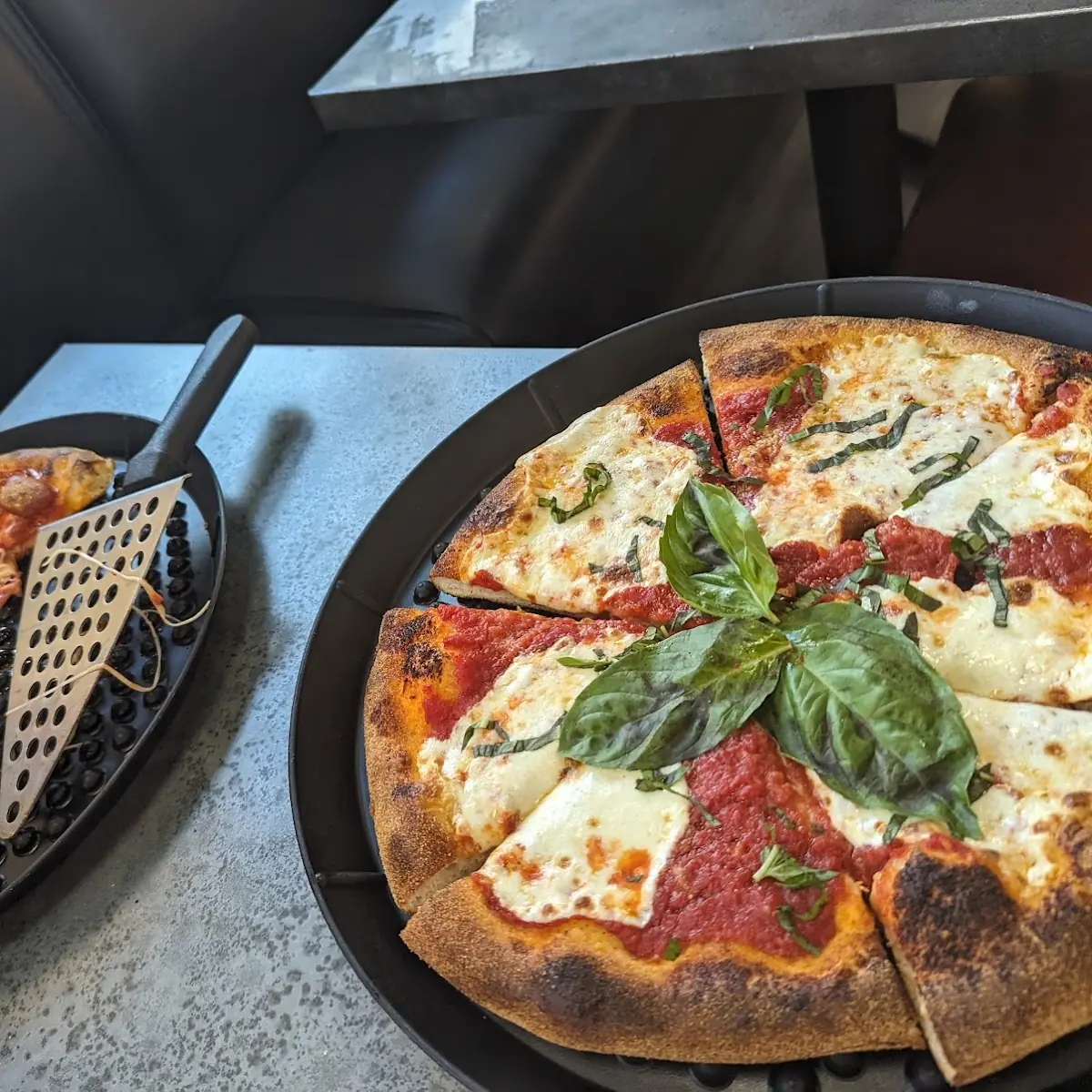 12 NY Style Margherita Pizza