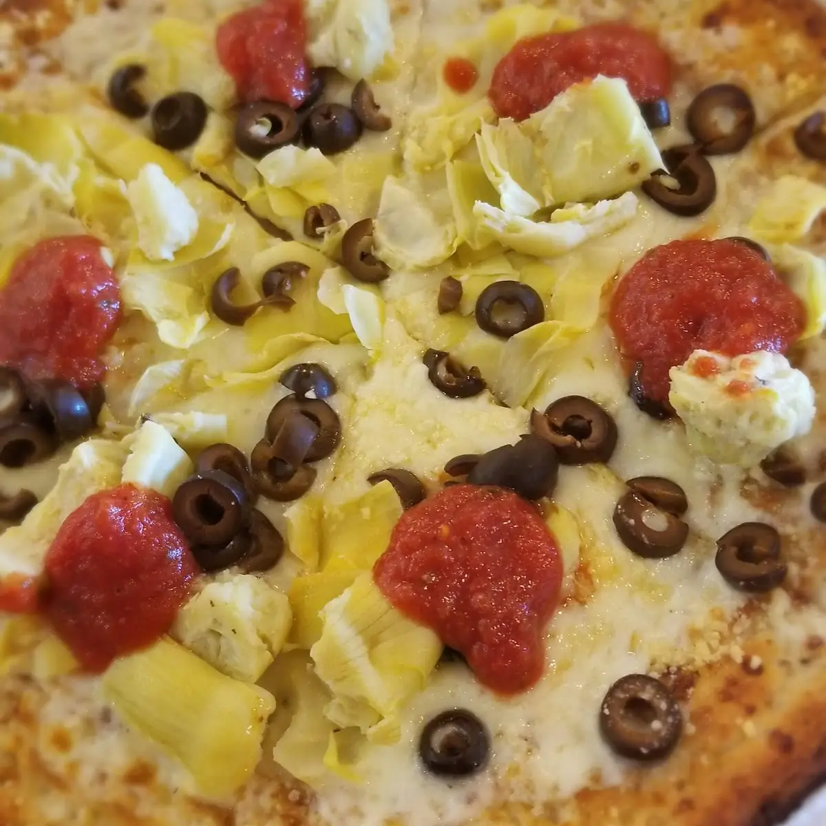 Lucy Sunshine on Cauliflower Crust