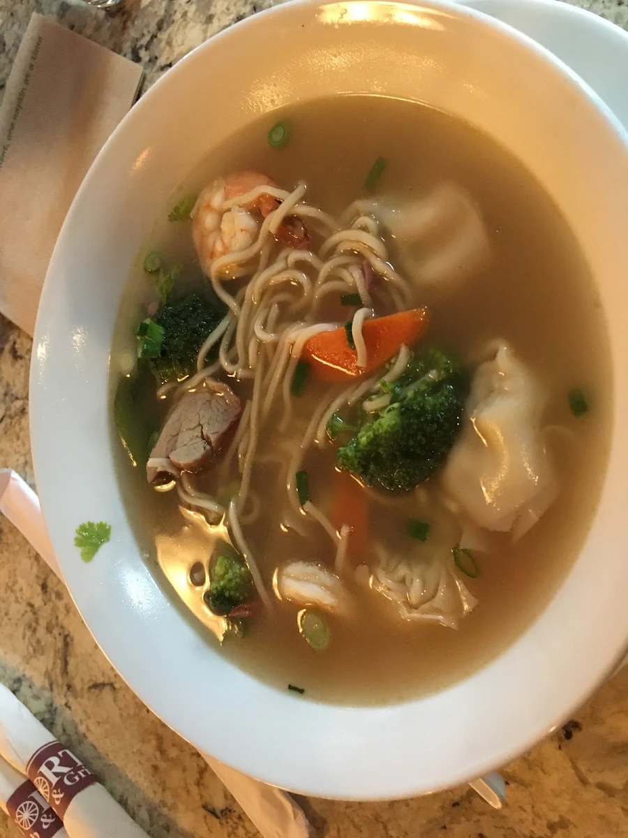 Fort Won Ton Soup, Fort Pub & Grill