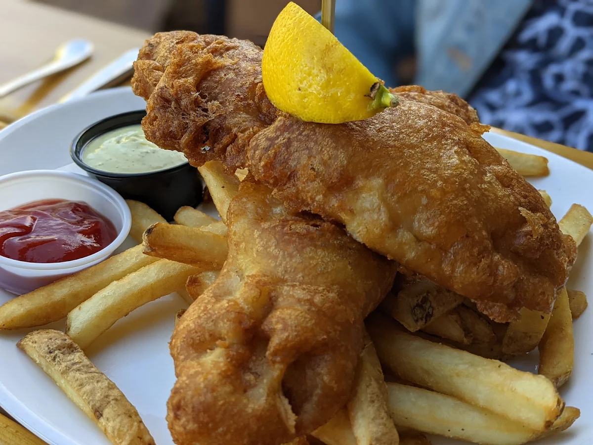 Halibut and Chips, Fort Pub & Grill
