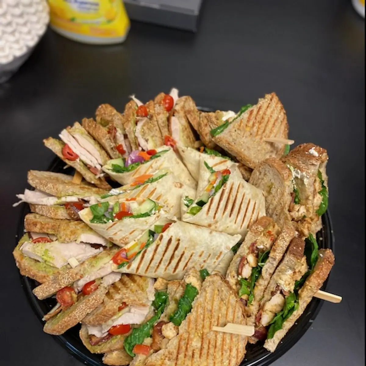 Sandwich and Wrap Tray