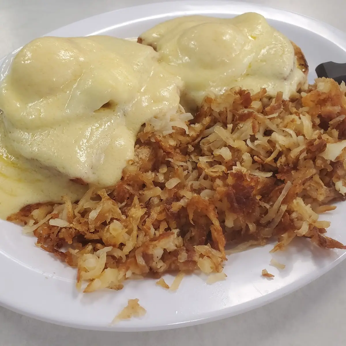 Eggs Benedict & Hash Browns