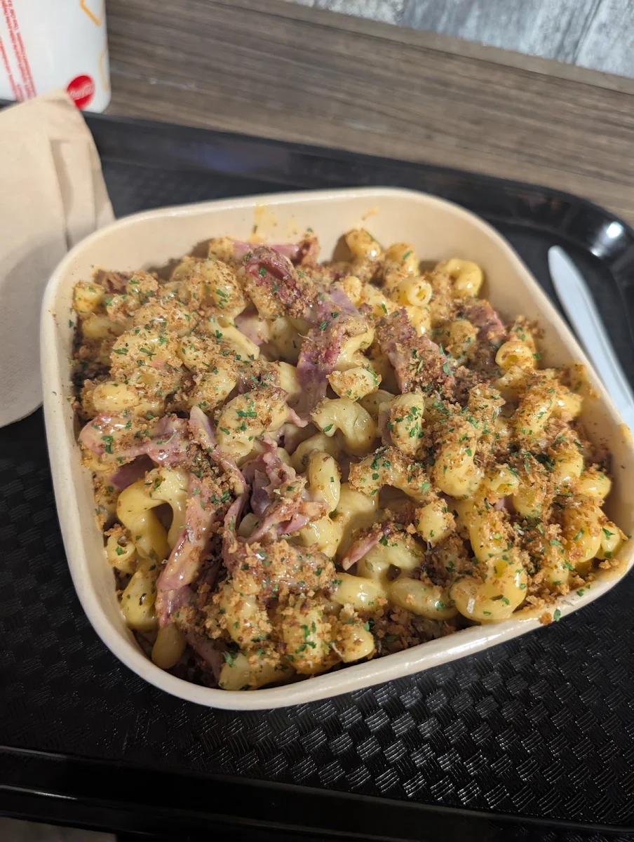 Mac and Cheese with Pastrami
