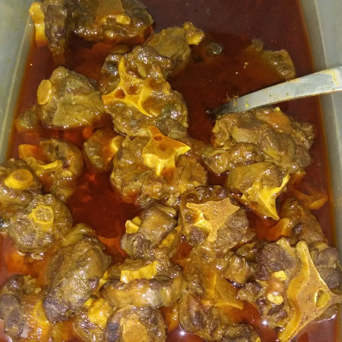 Carne Guisada Con Hueso