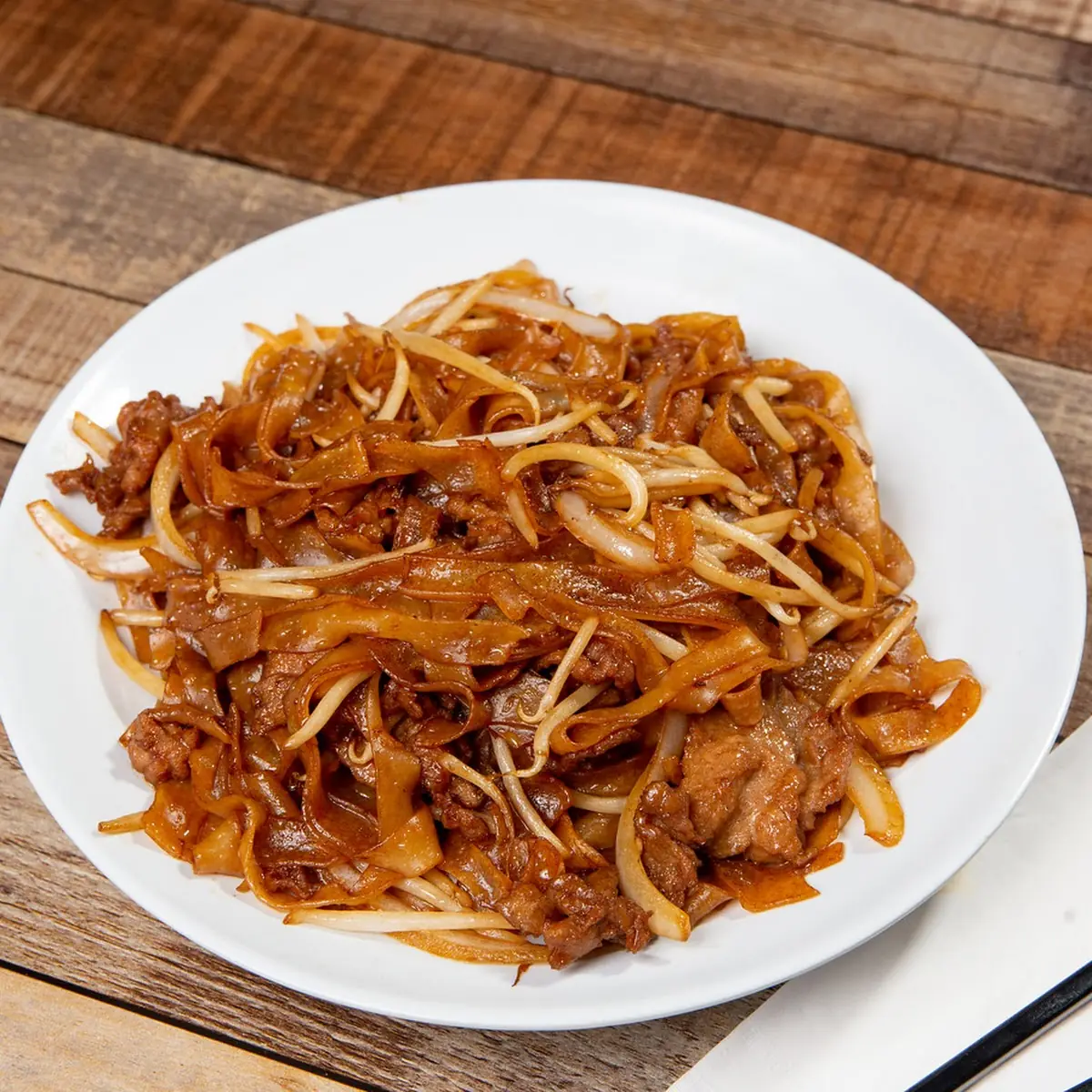Stir Fried Beef Flat Rice Noodle