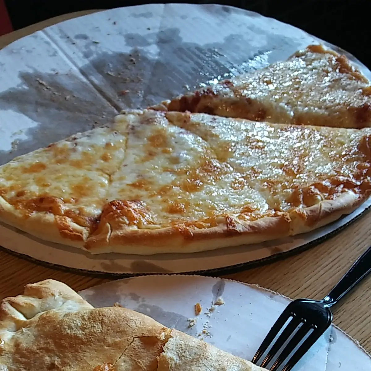 Calzone and Cheese Pizza